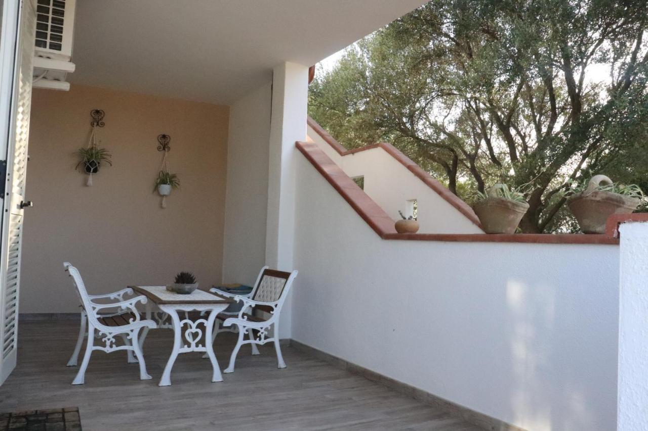 Casa Oleandri Golfo Aranci Exterior foto